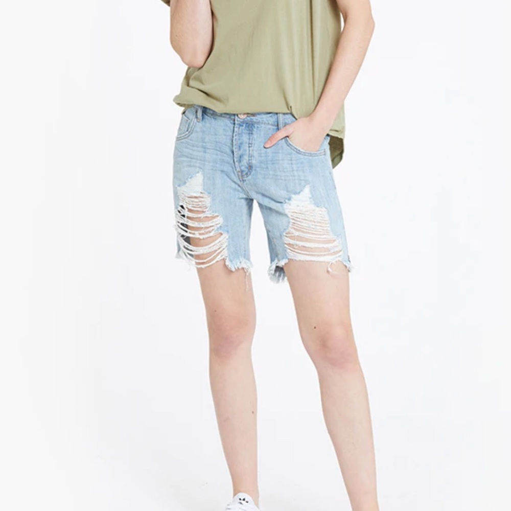 One Teaspoon Stevies Low Waist Boyfriend Short